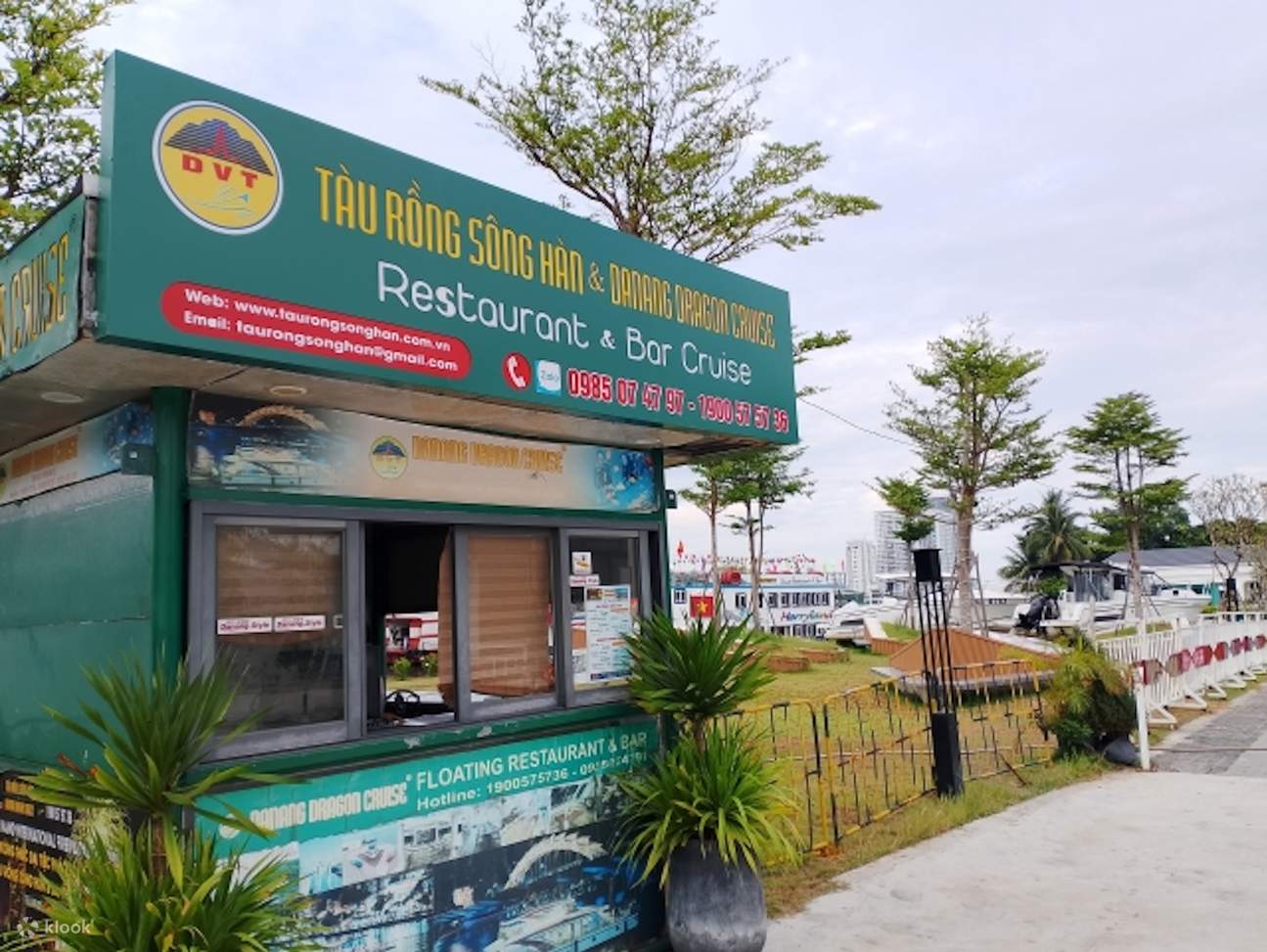 Pelayaran Malam di Sungai Han dengan Dragon Cruise 