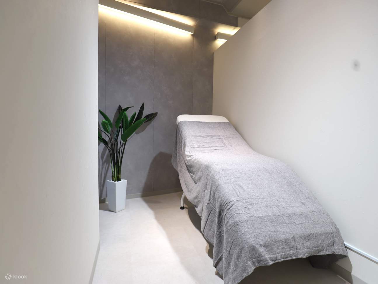 支持持圖定製及流行設計，也歡迎喜歡動漫角色風格的顧客。免費提供延長至最大長度/自帶款式與配件均可使用