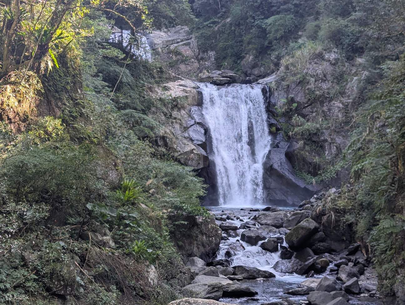 大人と小人 - 烏来デラン ナンでキャンプ | 2日間1泊 | 台北発