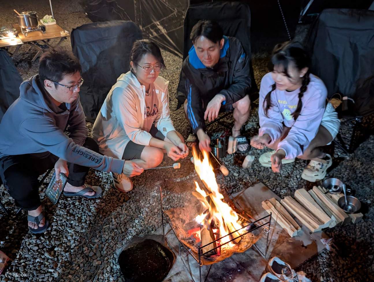 大人と小人 - 烏来デラヌンでのキャンプ | 1泊2日 | 台北発