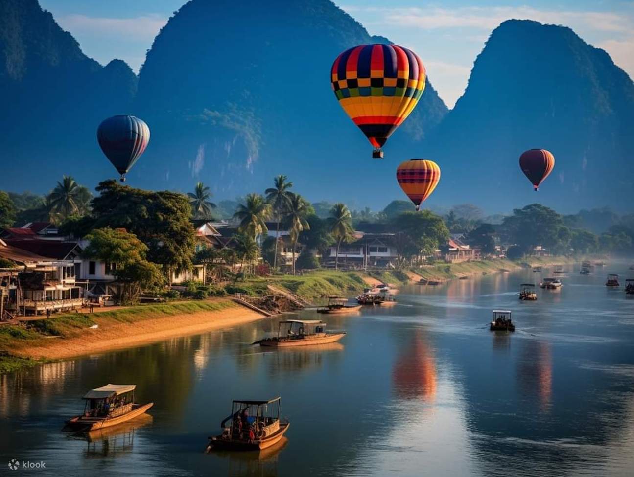 Heißluftballonfahrt in Vang Vieng