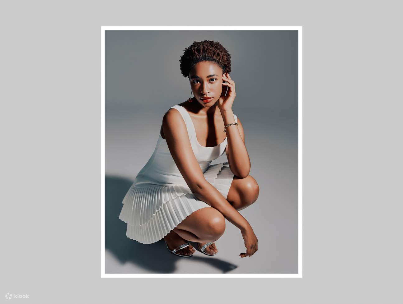 As an additional option, you can also have a photoshoot with a second outfit.