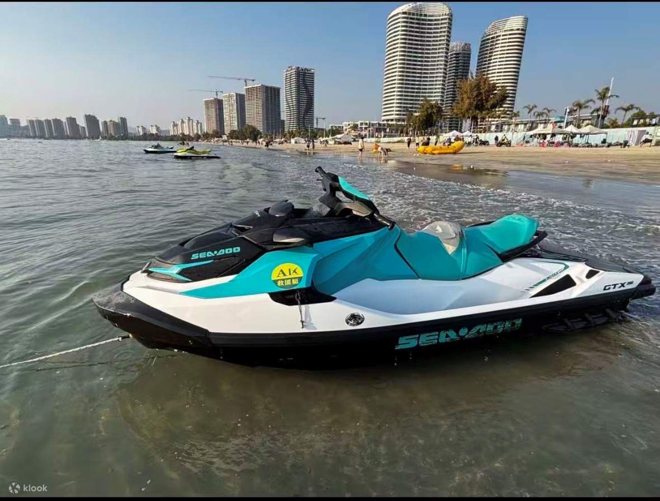 Ein Dreh am Gashebel und ab in die Wellen – auch Anfänger können Spaß haben