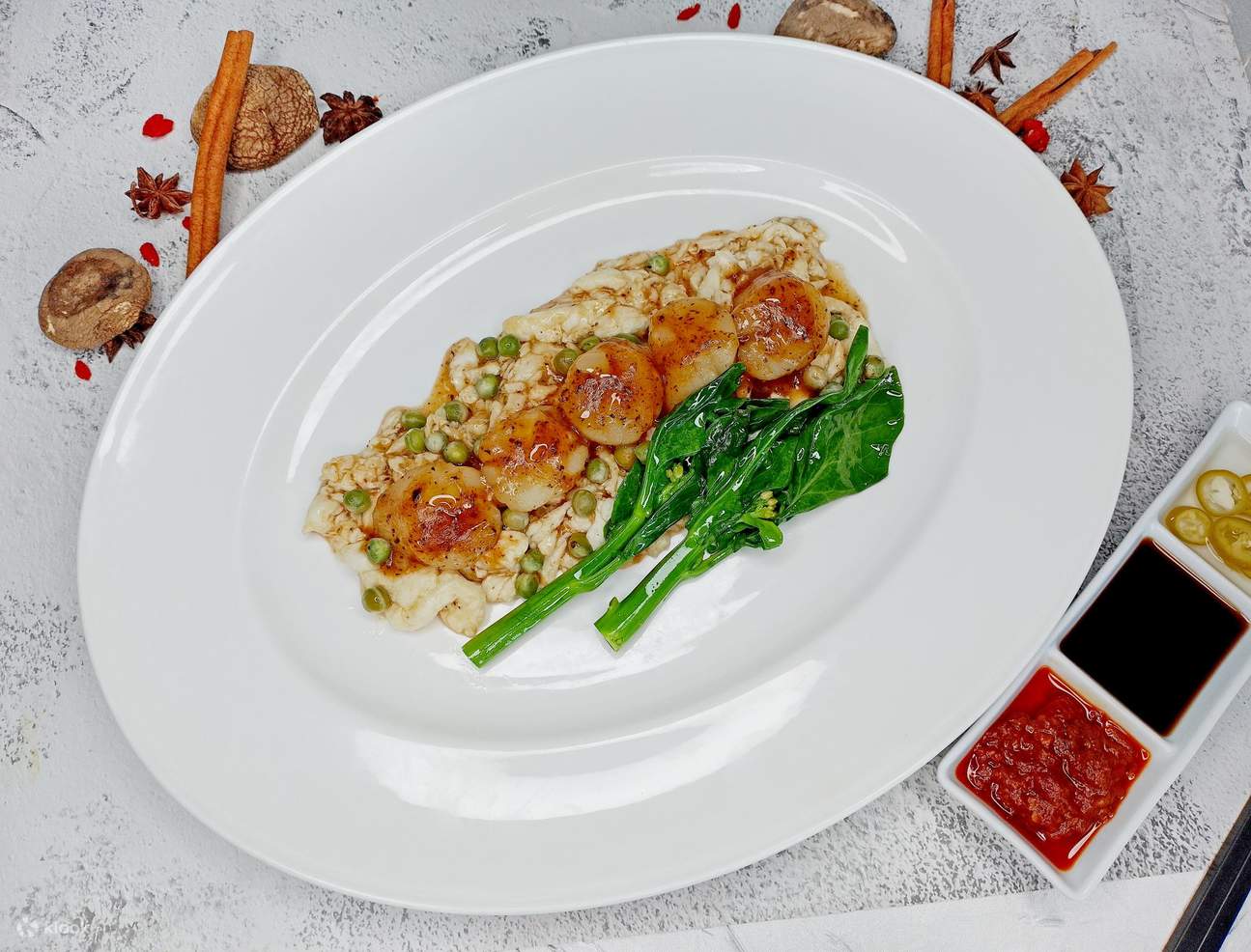 White Lotus Restaurant and Rooftop di Hilton Resort & Spa Hua Hin