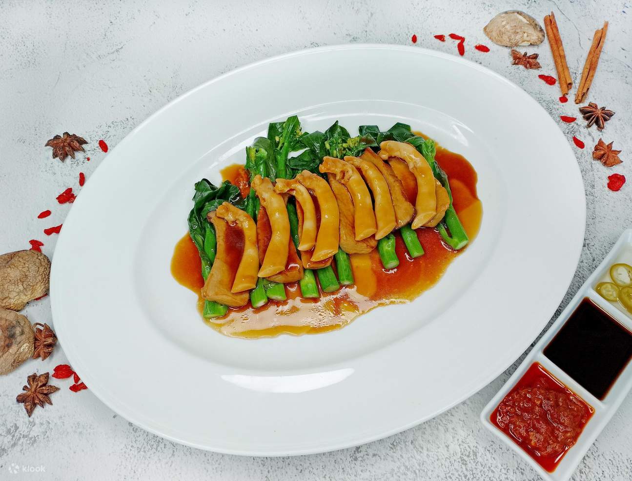 White Lotus Restaurant and Rooftop di Hilton Resort & Spa Hua Hin