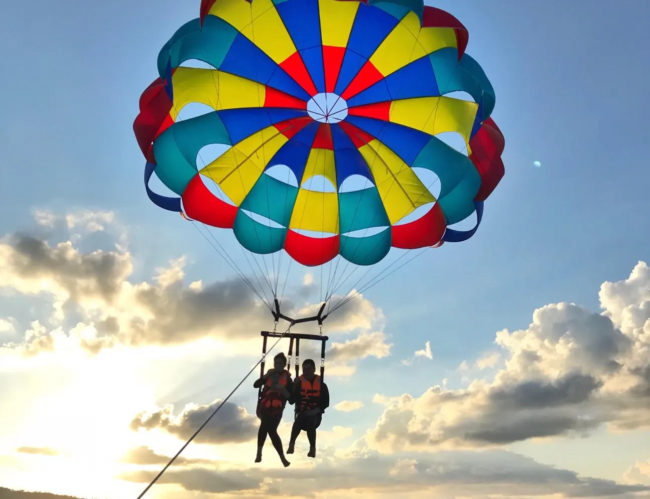 parasailing in coron