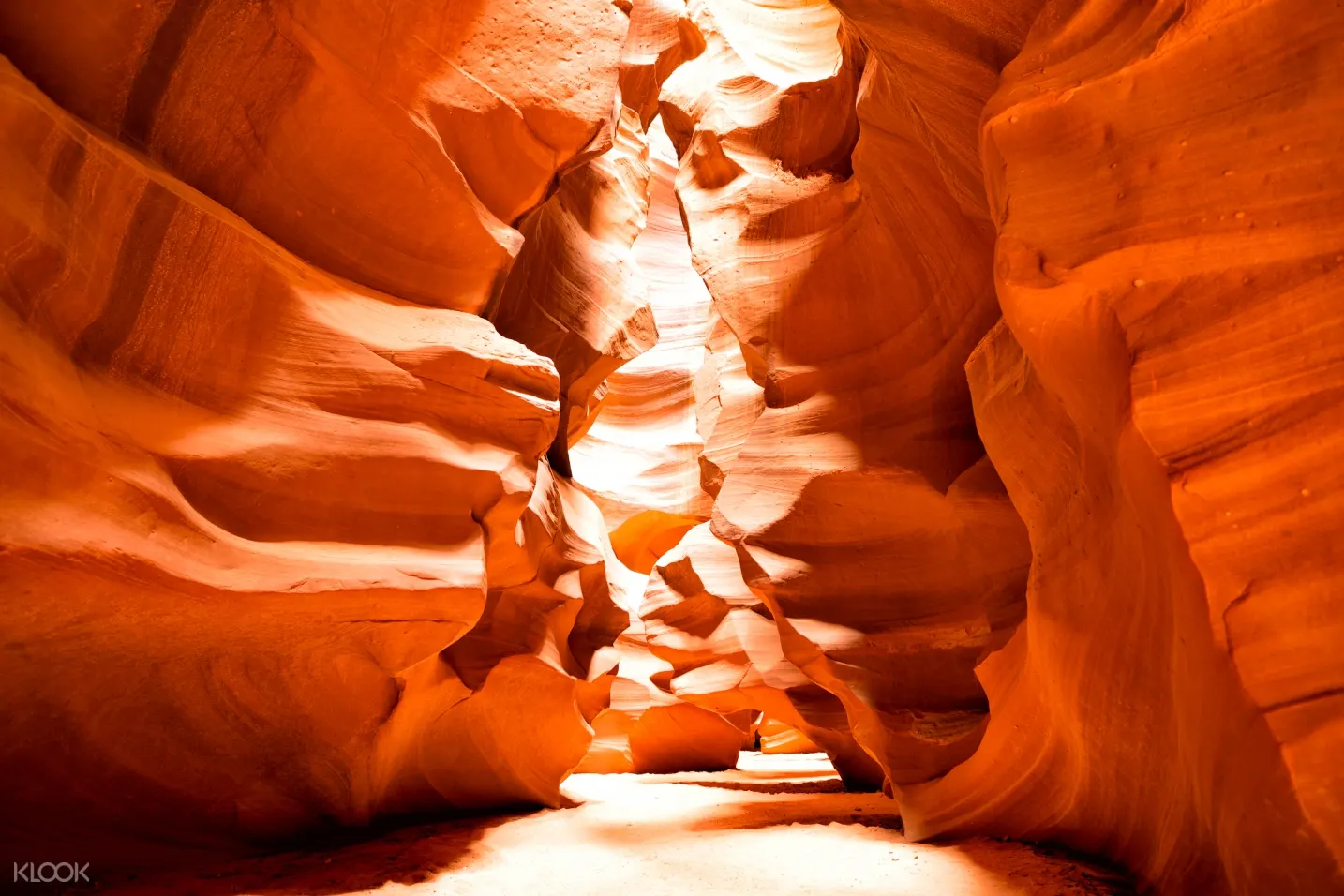 Upper Antelope Canyon Day Tour From Las Vegas