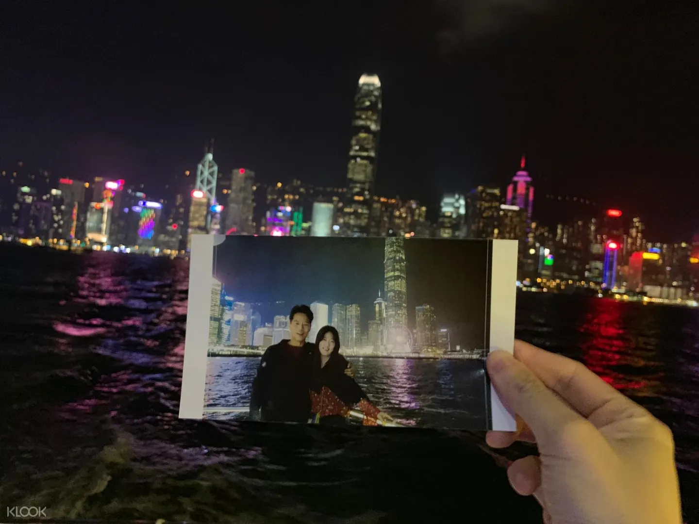 維多利亞港夜景和燈光秀 香港豪華遊艇夜遊之旅 Klook客路香港香港