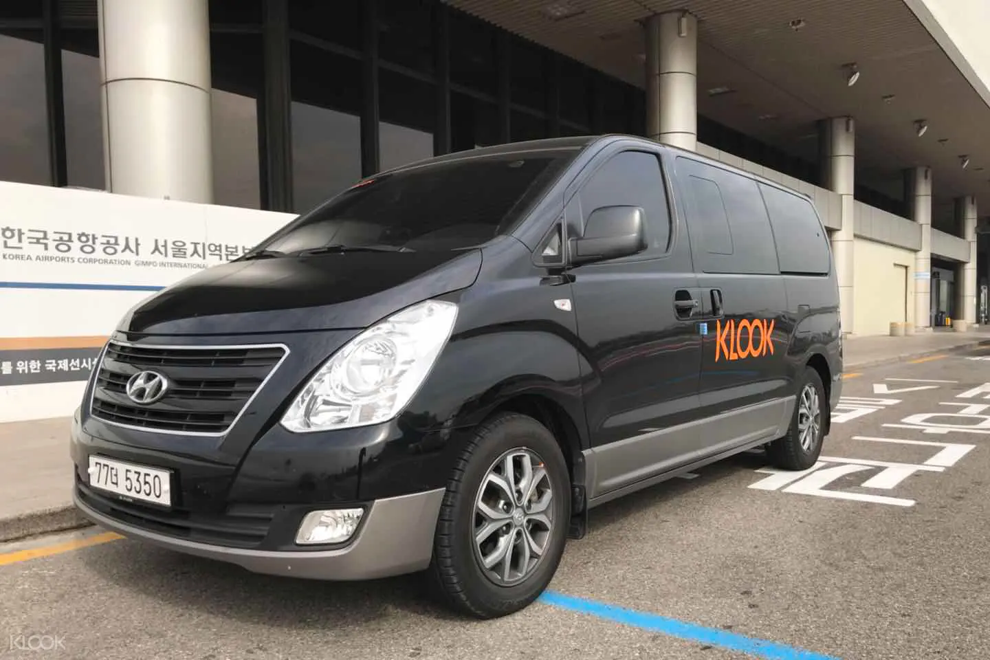 van for 9 passengers for rent