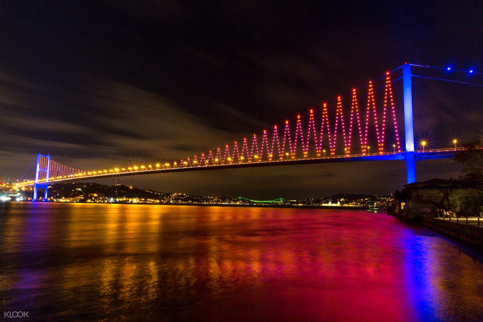 Bosphorus Strait Entertainment And Dinner Cruise In Istanbul