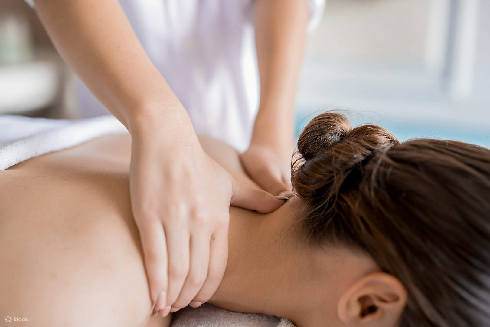 Neck and Shoulder Massage in Singapore