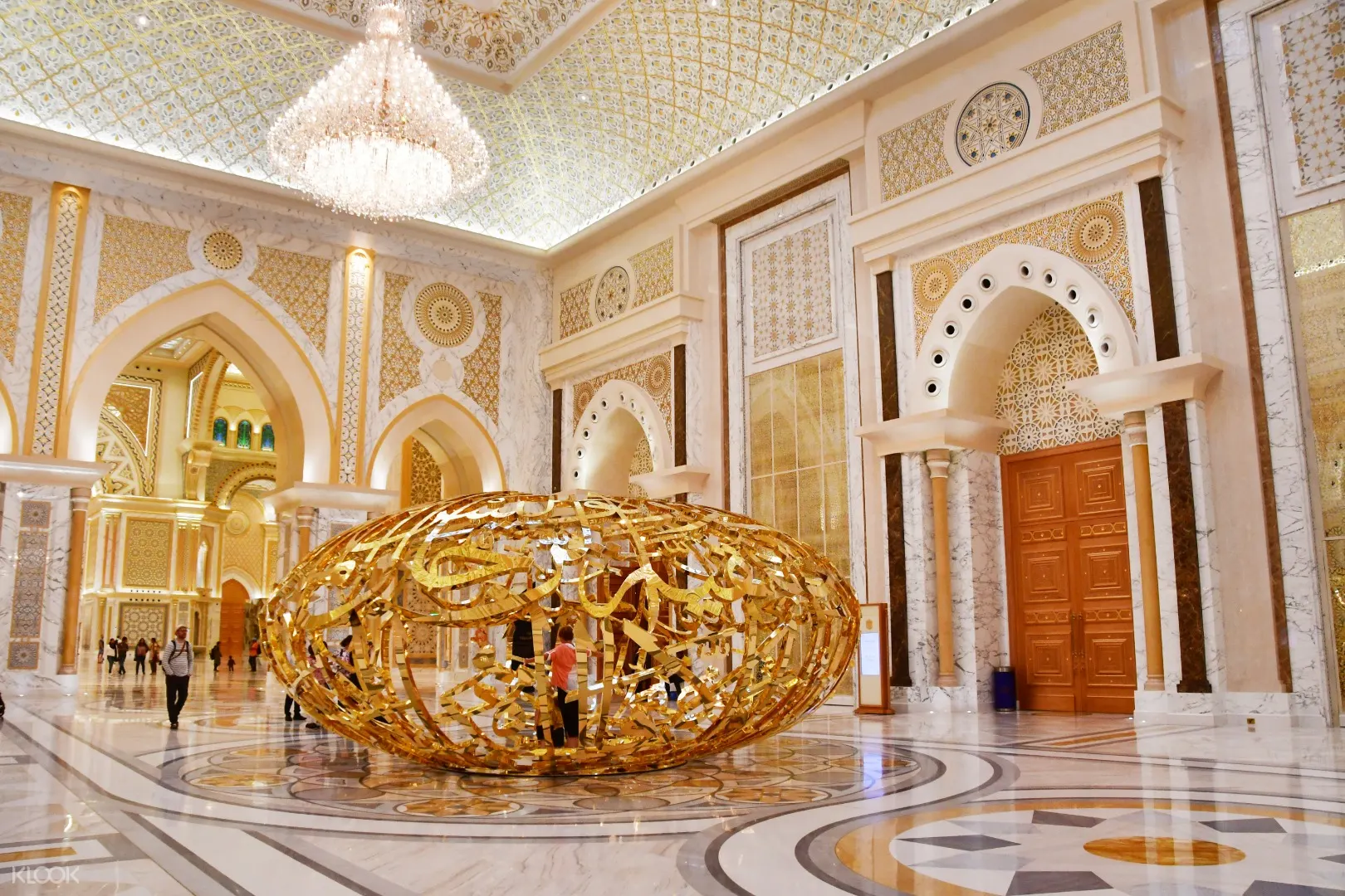 Sheikh Zayed Mosque Qasr Al Watan Etihad Towers Tour In Abu Dhabi
