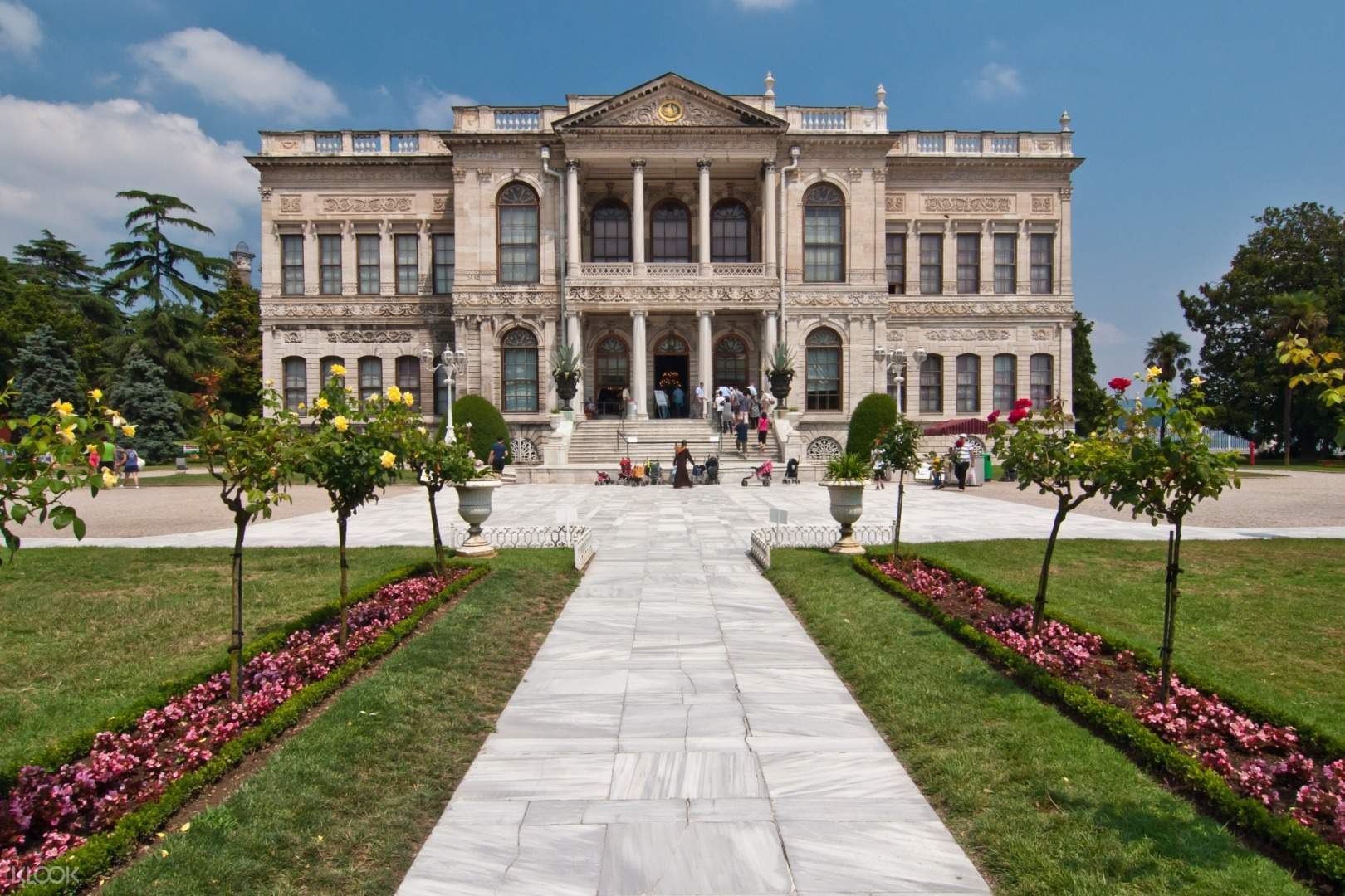 Wisata Bosphorus Bridge Camlica Hill Dan Dolmabahce Palace Di Istanbul Turki