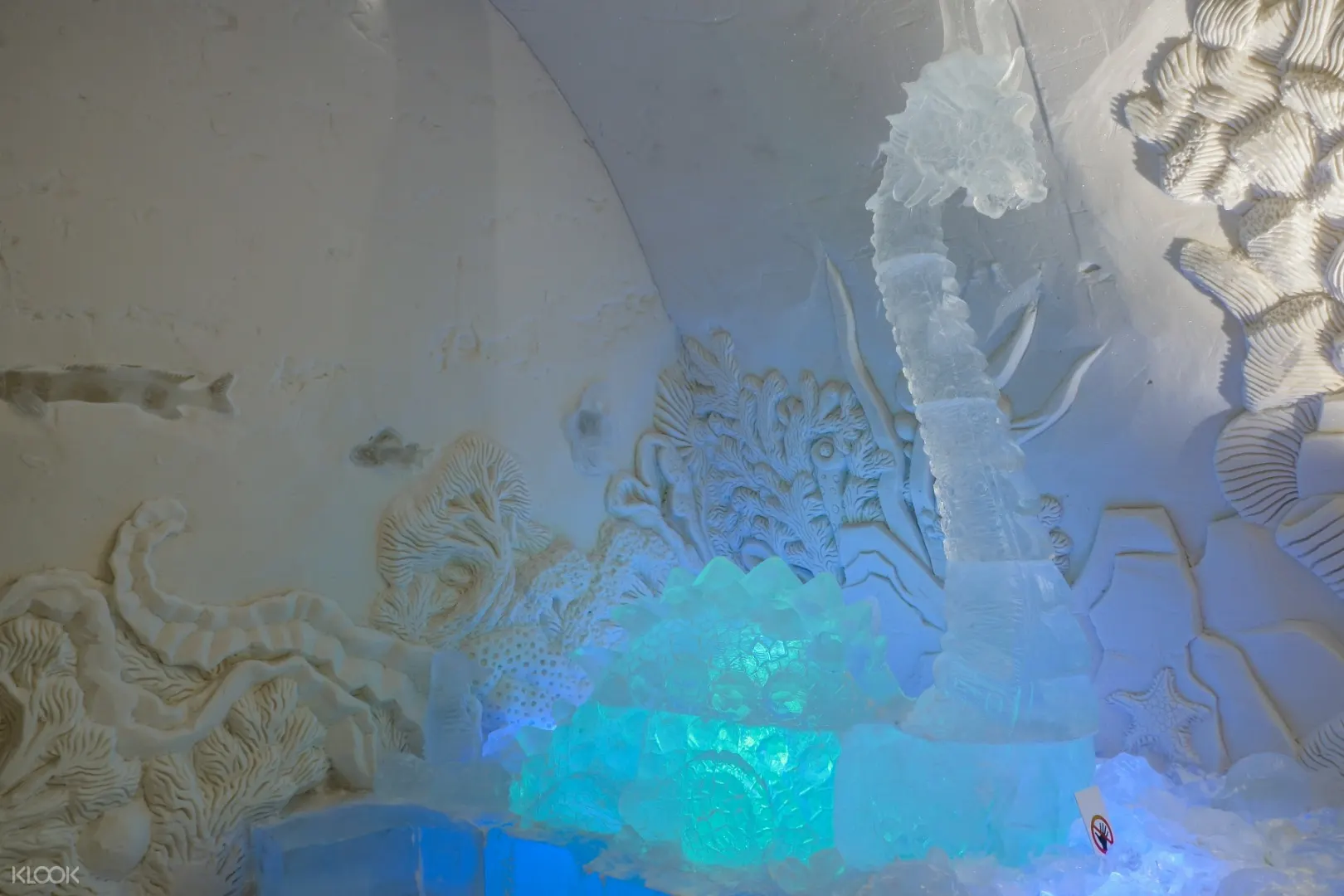 faux ice sculpture
