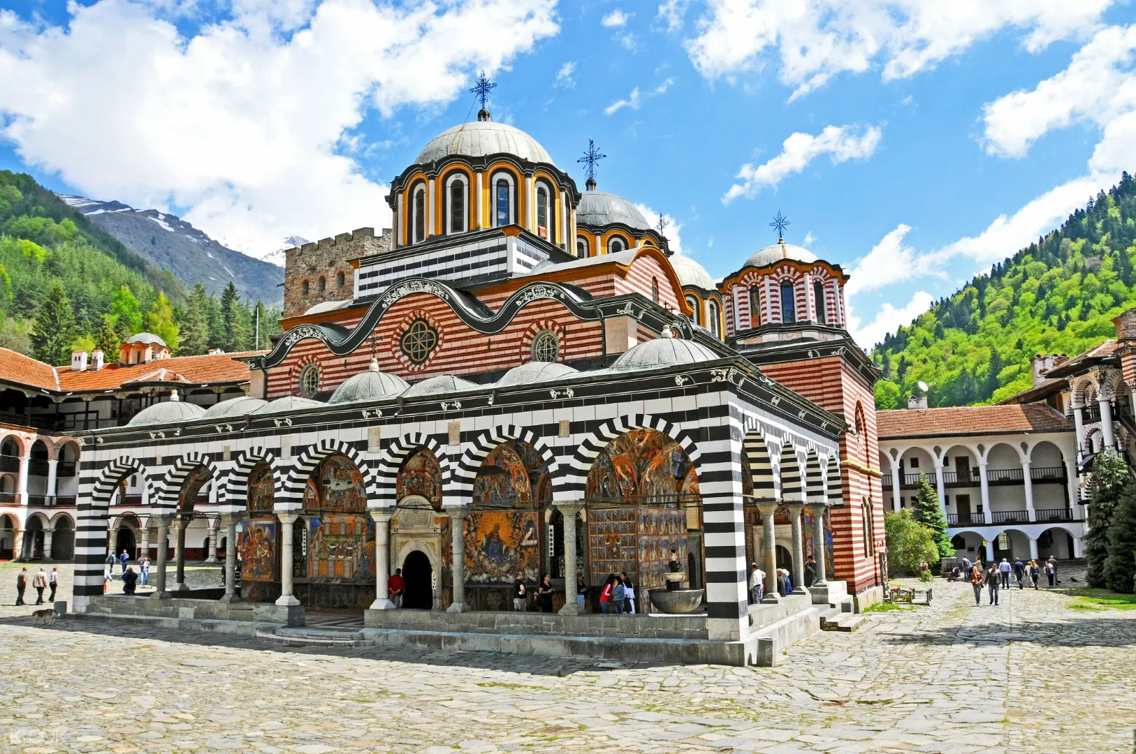 RilaMonasteryandBoyanaChurchTourdariSofia - Tempat Spiritual di Bulgaria yang Wajib Dikunjungi