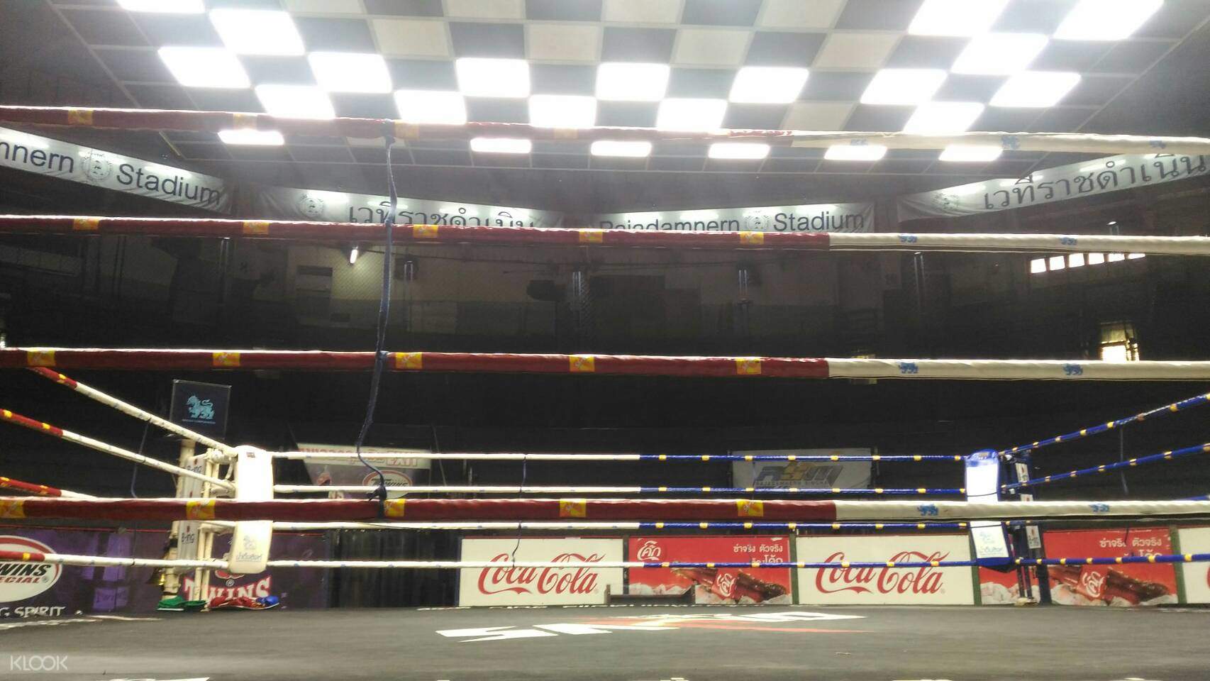 tajskij boks na stadione rachadamnen klook