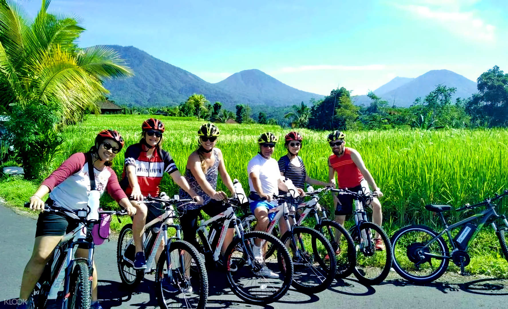 Jatiluwih Rice Field Cycling Tour Di Bali Indonesia