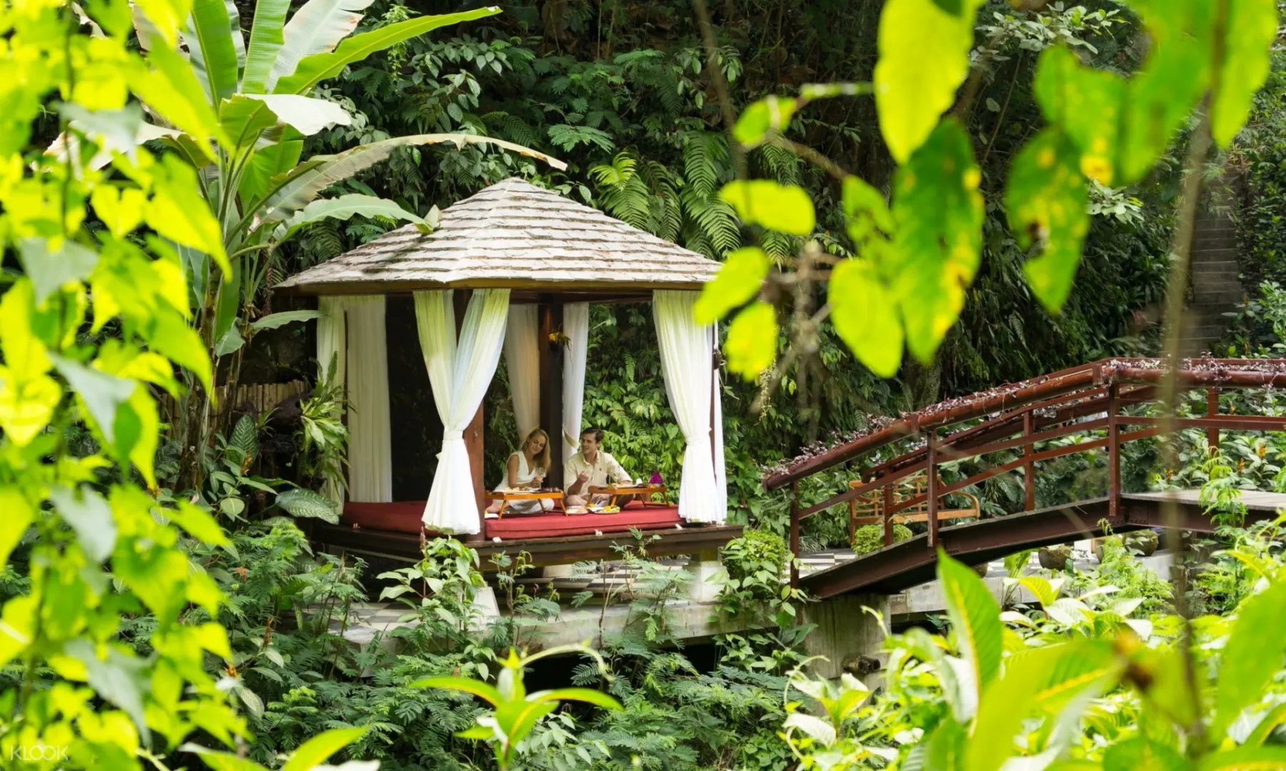 Riverside Picnic Lunch Experience At The Hanging Gardens Of Bali