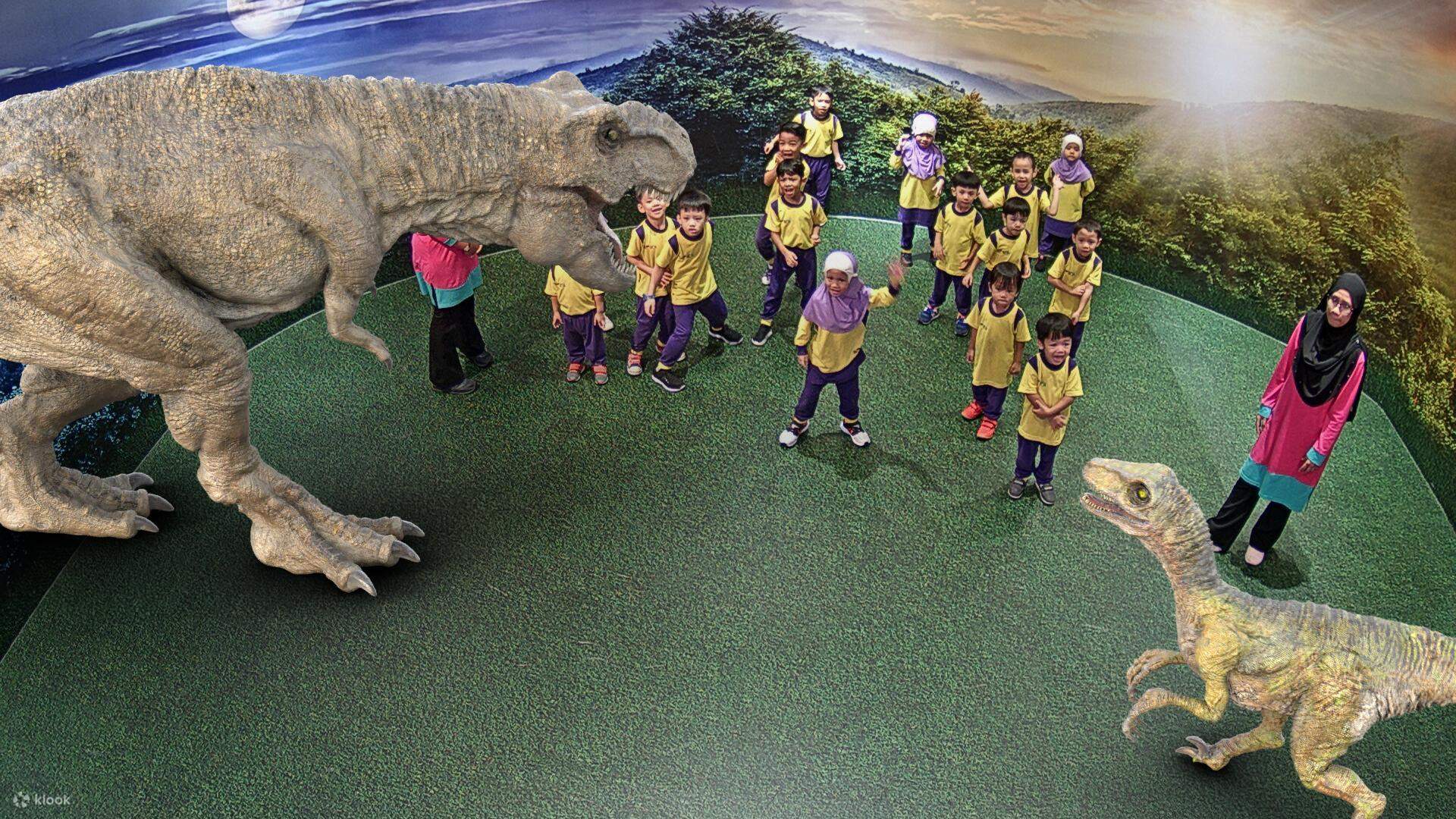 Dinosaur encounter kuantan