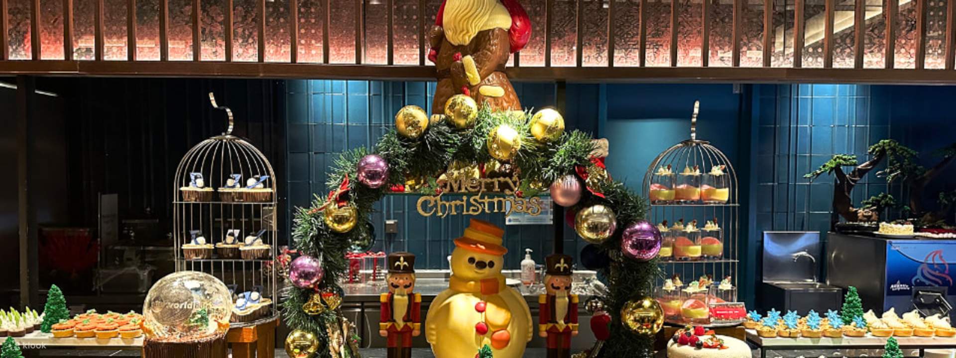 Cinnamon Coffee House in One World Hotel