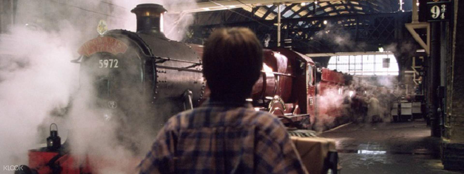 Warner Bros. Studio Tour London (with Evan Evans) & Transport The