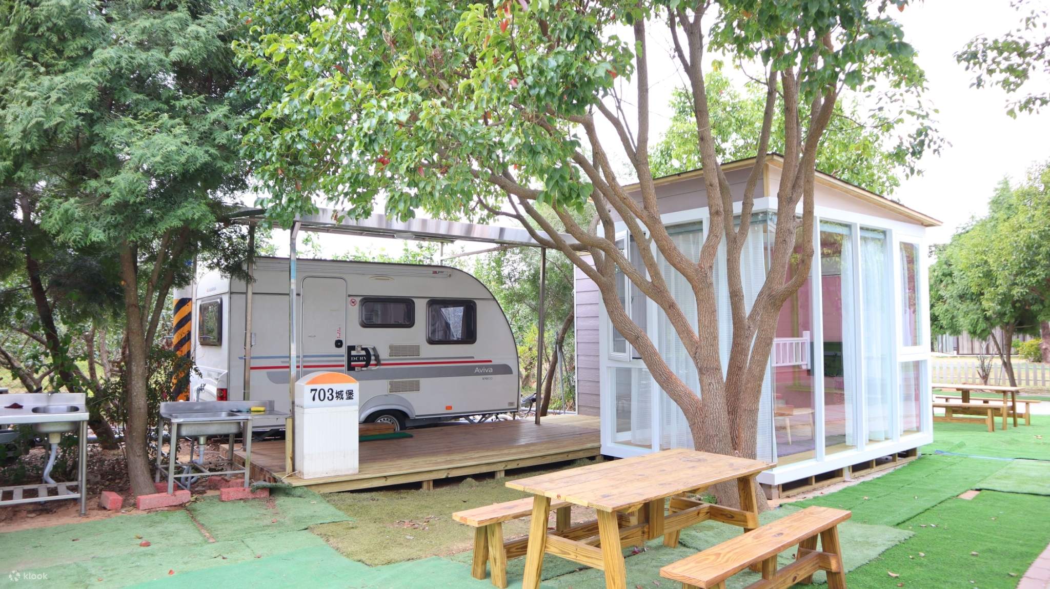 感謝祭現折twd10 苗栗 藍鵲渡假莊園 合掌村 小木屋 露營車 免搭帳露營體驗 Klook客路