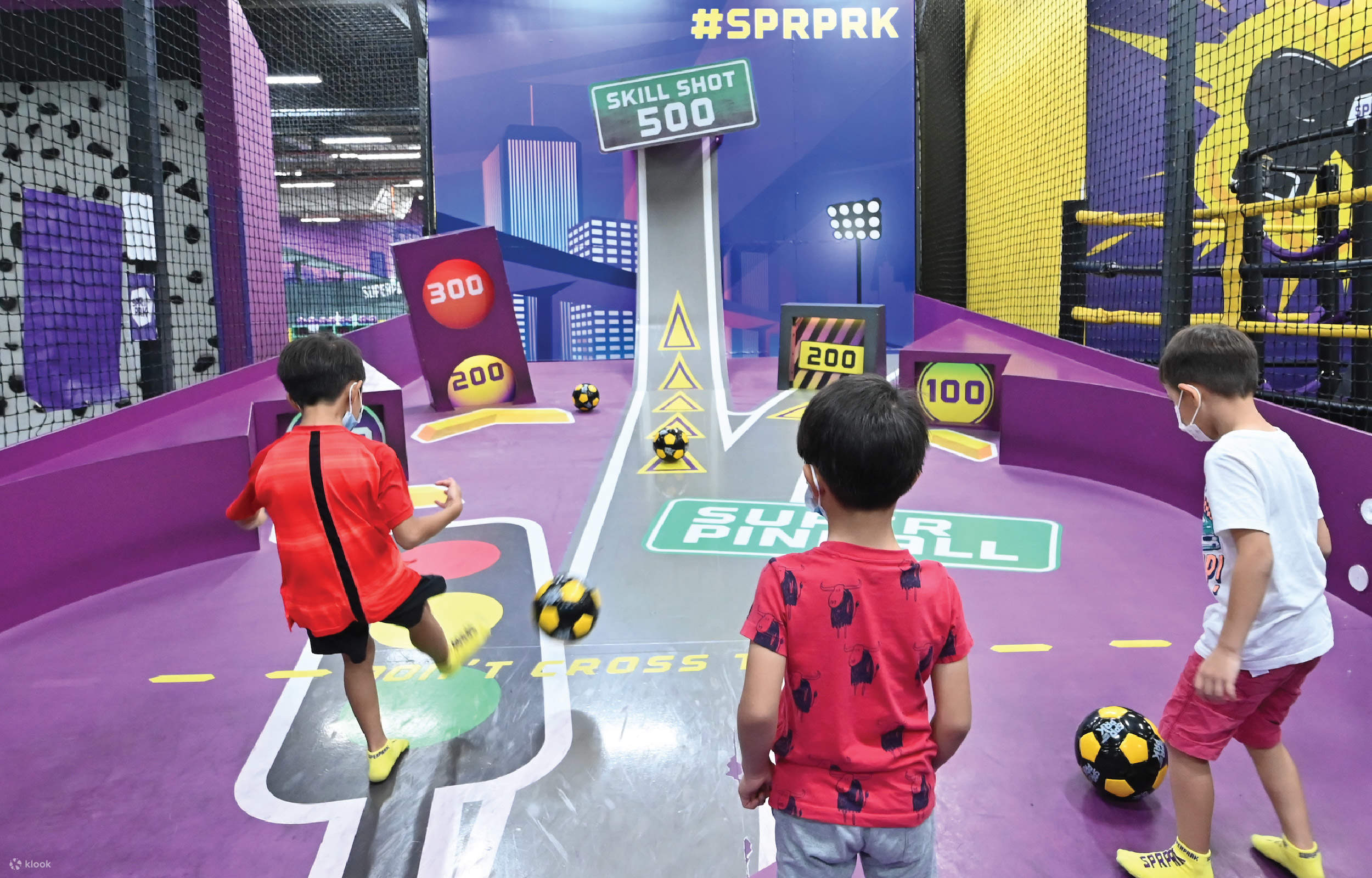24時間限定タイムセール in SuperPark Singapore States United Klook - ボード
