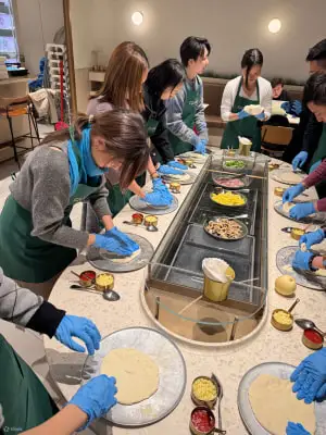 「种子直送餐桌」手工薄饼制作 与 智能水耕农场导览