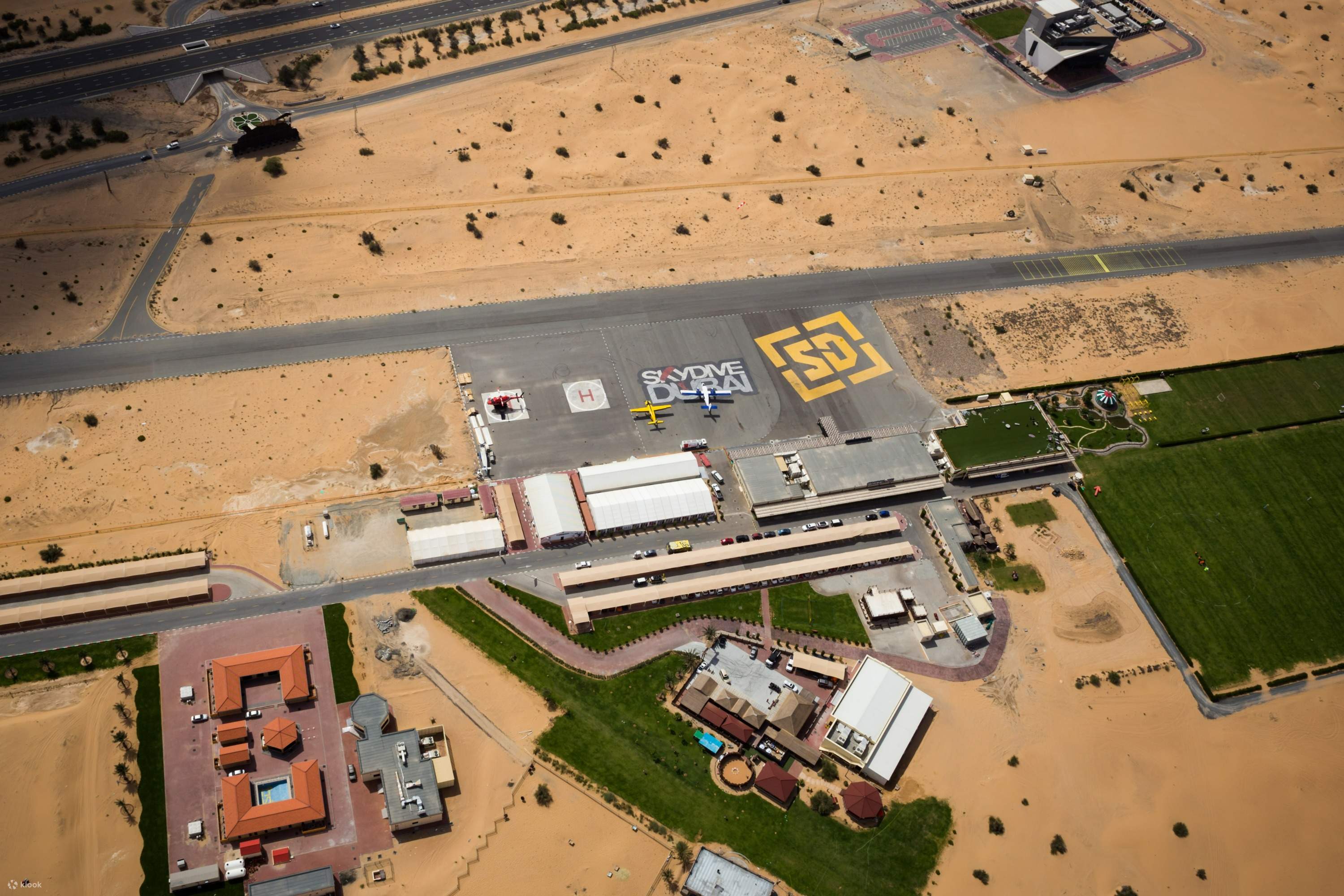 Skydive Dubai Desert Dropzone