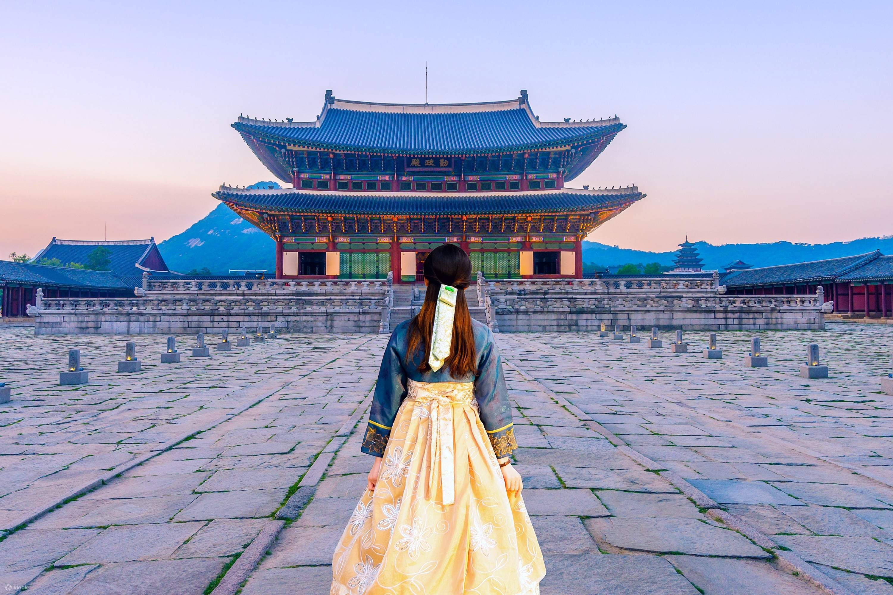 Tour Tham Quan Cung Điện Gyeongbokgung, Cheong Wa Dae, và Làng Namsangol  Hanok Trong Ngày ở Seoul, Hàn - Klook Việt Nam