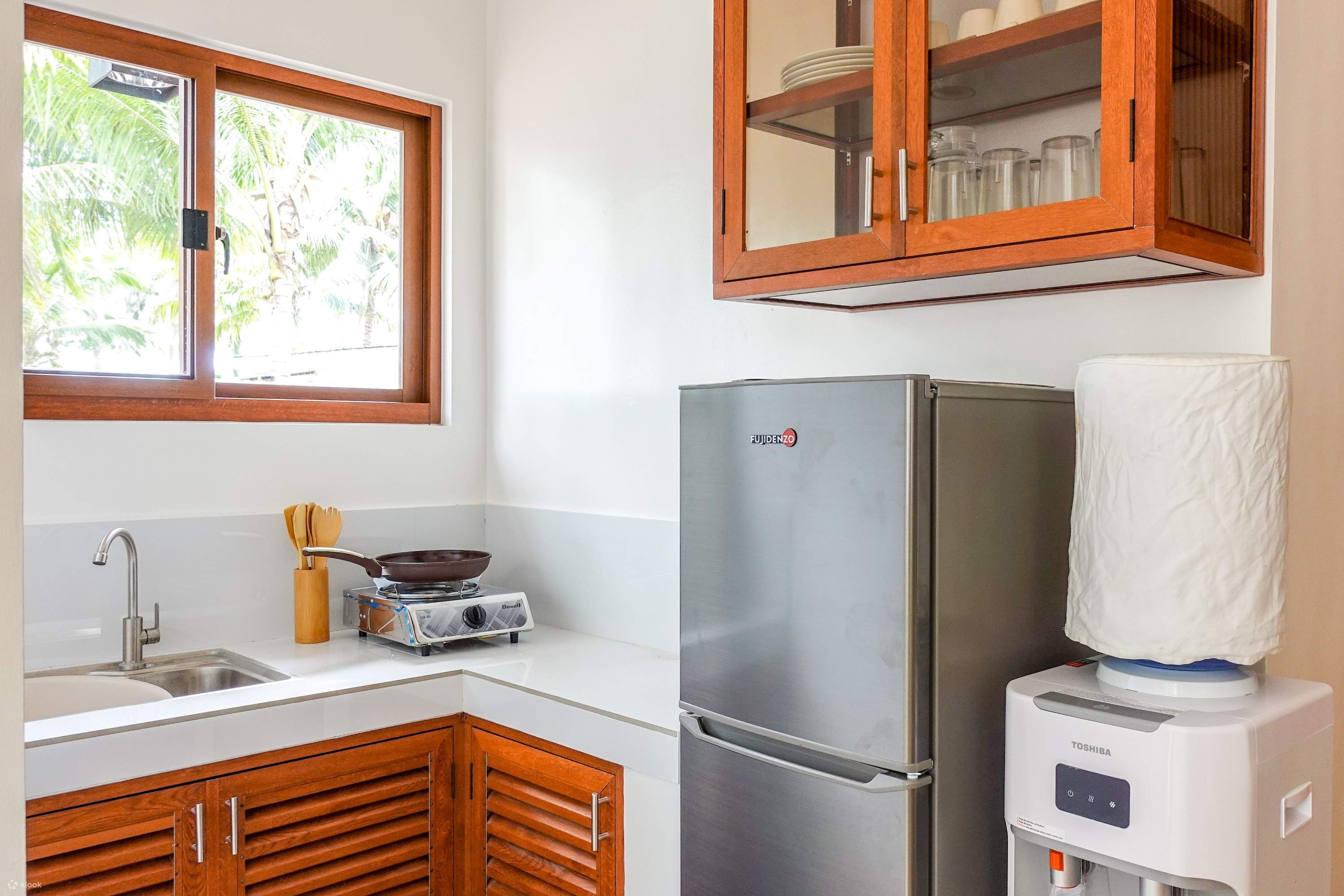 Seaside Bliss: Villa Rica Kampupot Beach House in Batangas for a