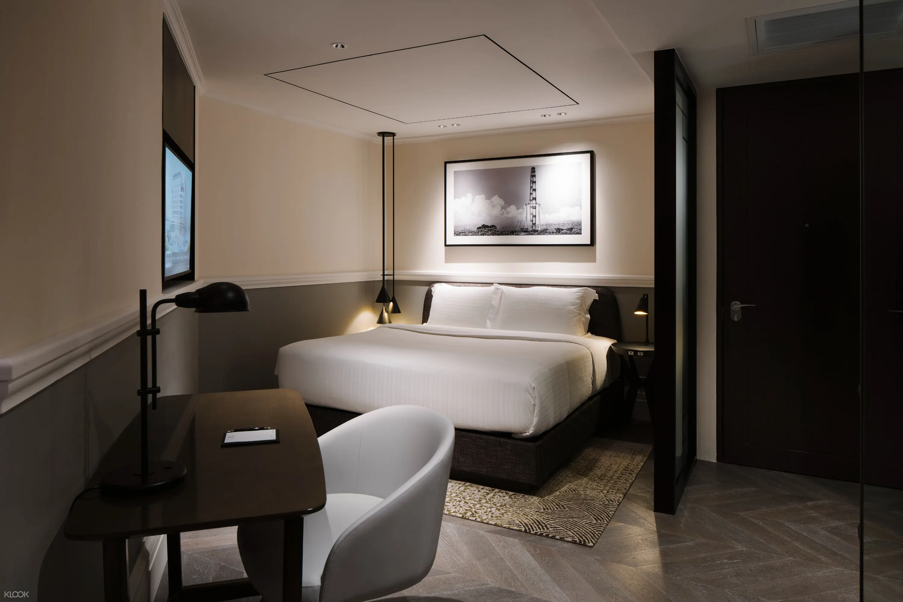 Grand Park City Hall Couples Staycation With Breakfast Klook クルック Grand Park City Hall Couples Staycation With Breakfast Klook クルック