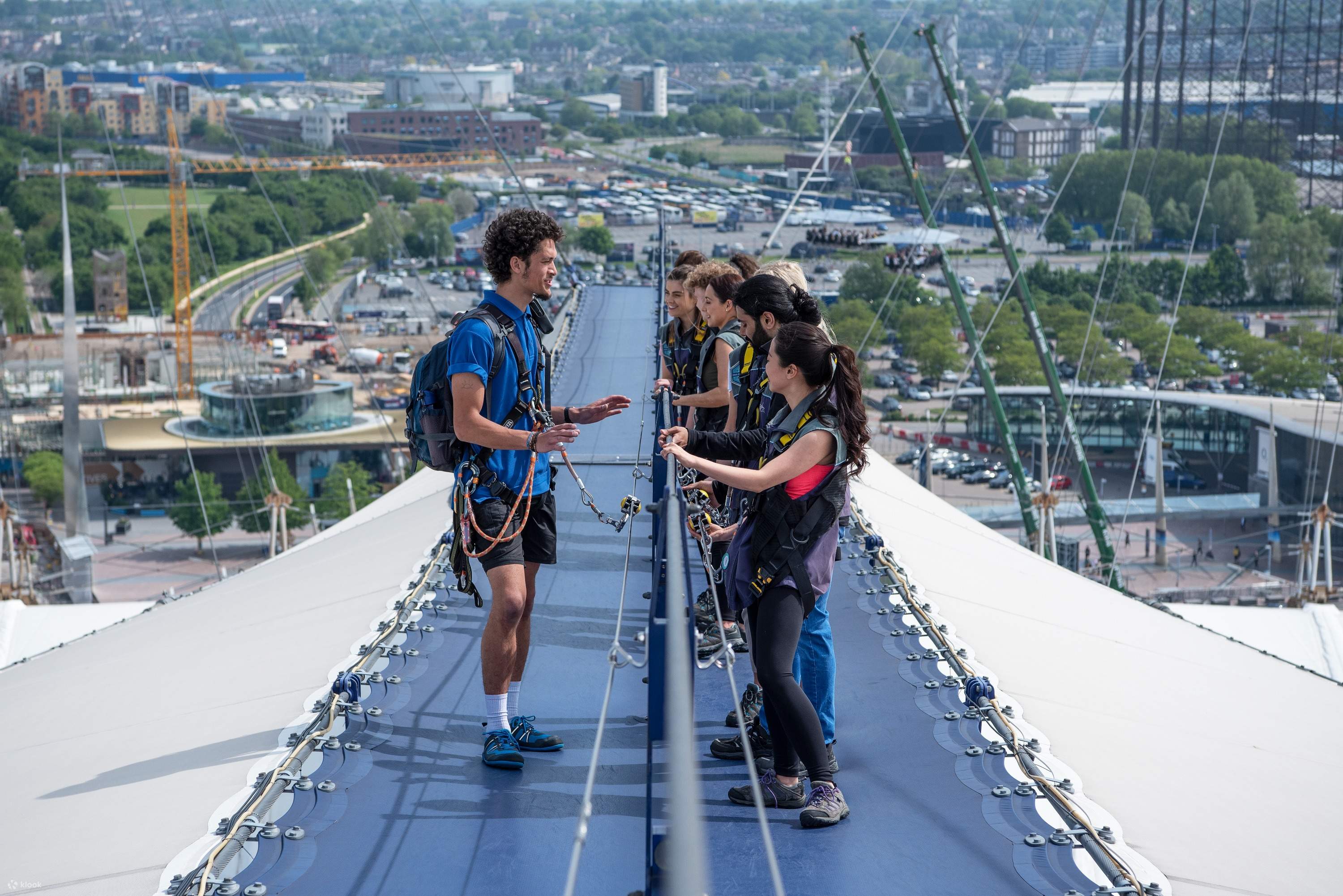 Mk737 2 Climbing