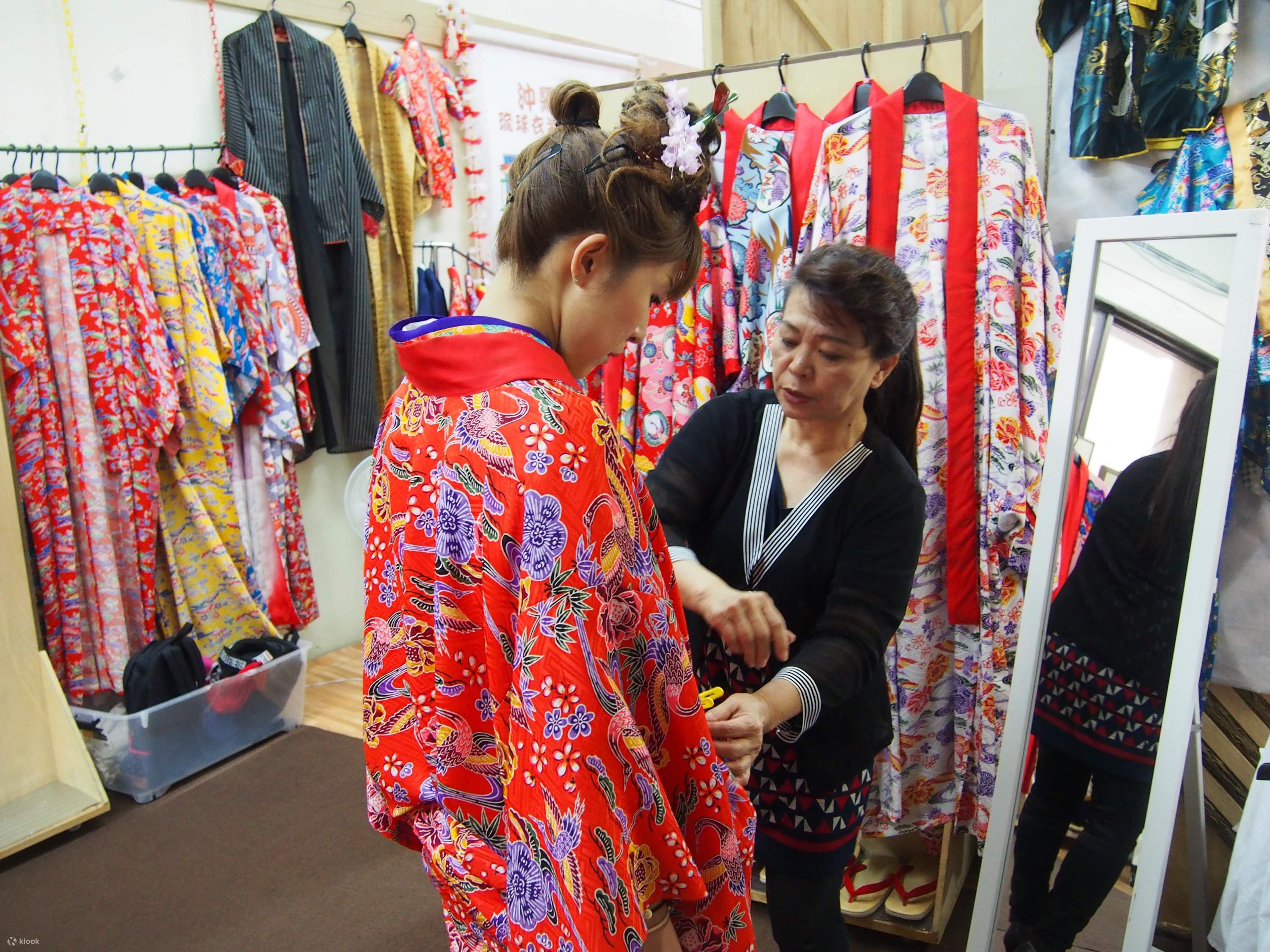 Easy online reservation for Okinawa experience and photo shoot