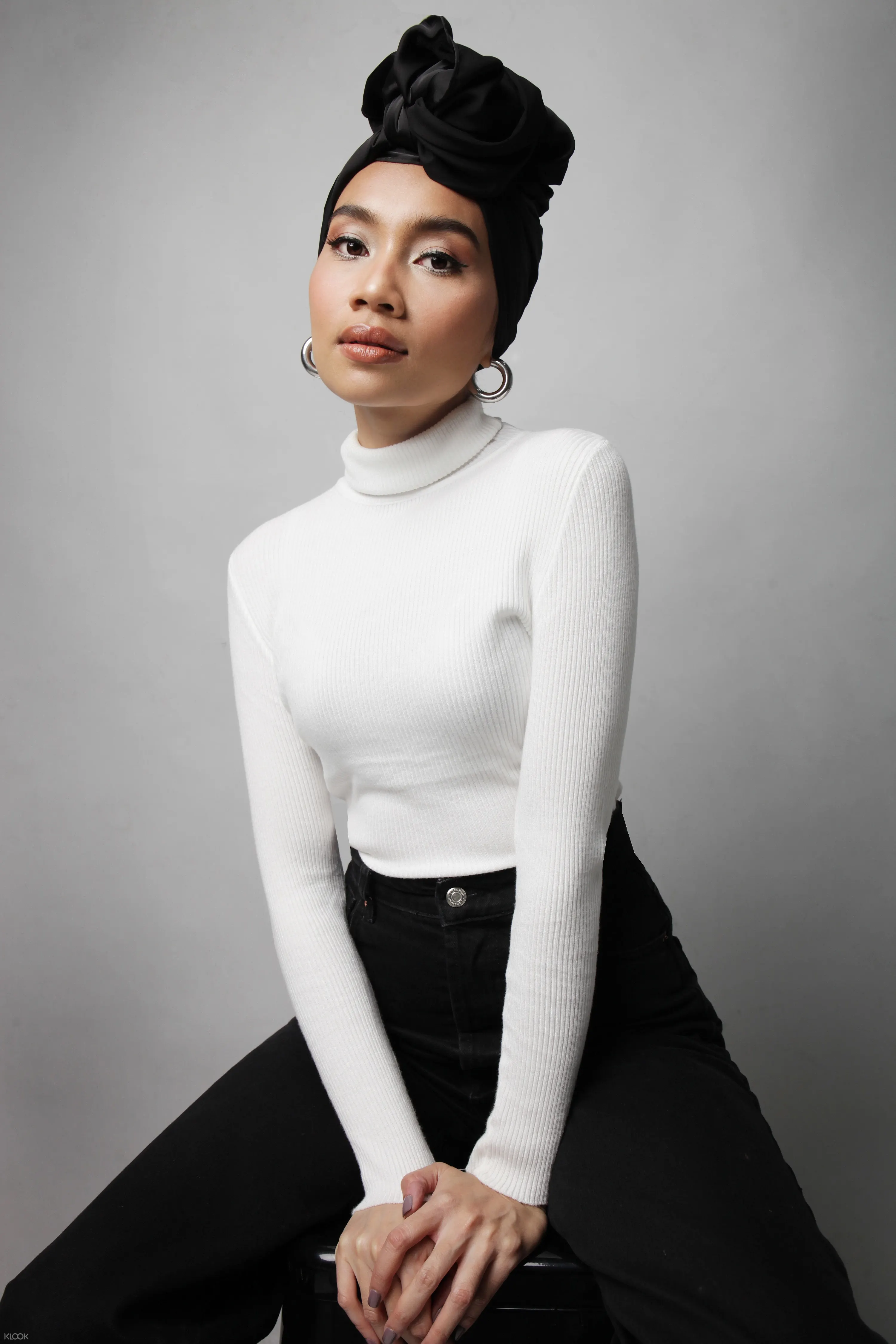 Exclusive Booking Fee Waived Yuna Live From Aquaria Klcc Ticket Klook Malaysia Aquaria klcc, located on the concourse level of the kuala lumpur convention centre, is said to be one of the largest aquariums in southeast asia. yuna live from aquaria klcc ticket