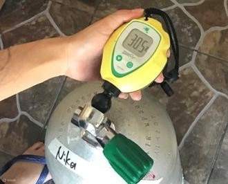 Thợ lặn khí giàu PADI