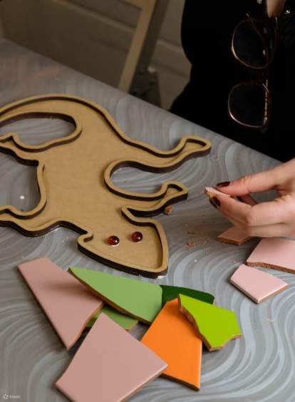 Trencadis Mosaic Class in Barcelona