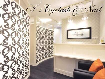 品川駅より徒歩4分とアクセス抜群で、旅行者やビジネスマンに最適です。営業時間は柔軟で、平日は21:00まで営業しているため、予約も簡単です。