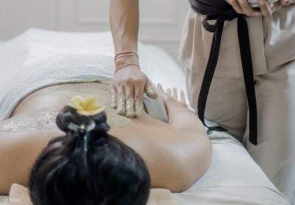 Service de massage à domicile à Jakarta par Crown Spa