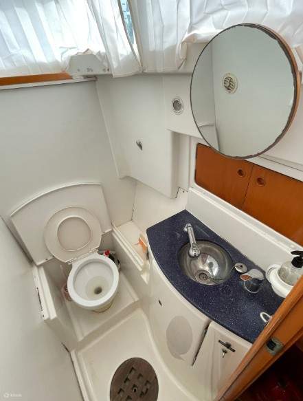 Sewa Premium Yacht Singapura - Island Yacht