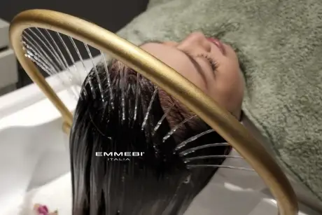 吉隆坡 Emmebi Italia Head Spa 的美发体验