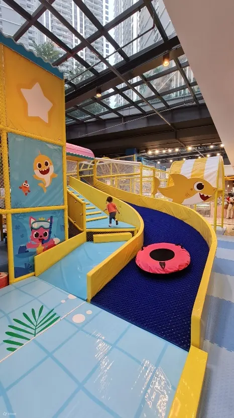 碰碰狐小鲨鱼冒险城