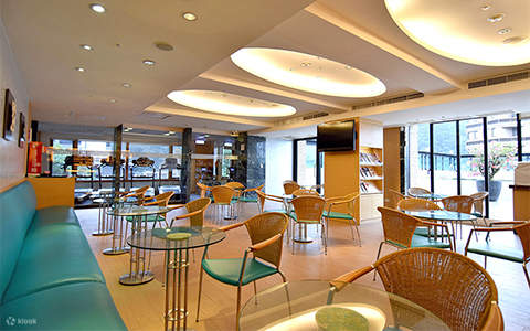 Lounge Spring City Resort