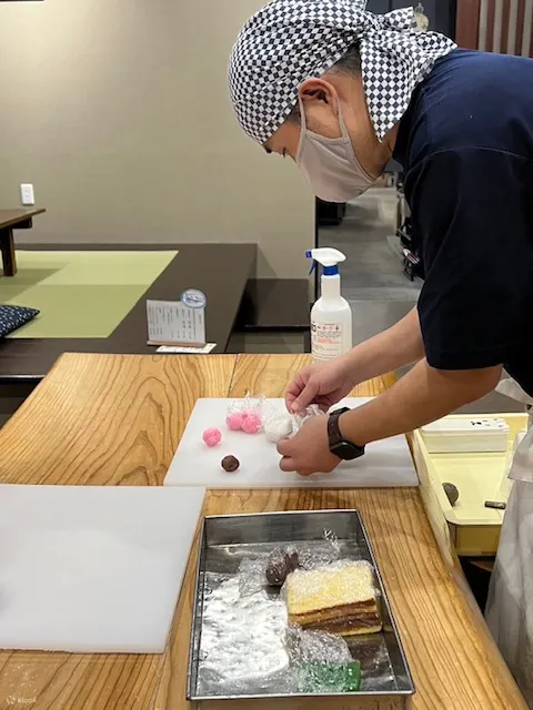 熊本县TOMODACHIYA和果子制作体验