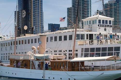 Bateau de ferry de Berkeley