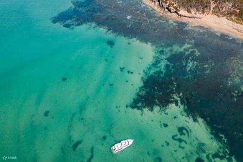 Vista panoramica di acqua cristallina