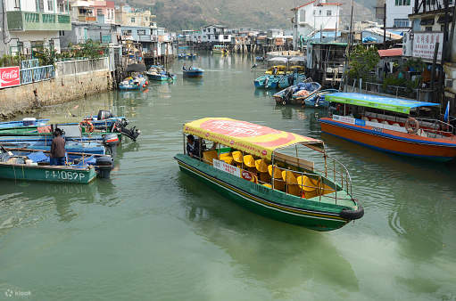 Tiket bot bersiar-siar Tai O