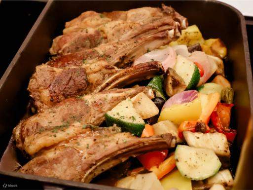 Buffet at Chon Som All Day Dining, Courtyard by Marriott Suvarnabhumi Airport