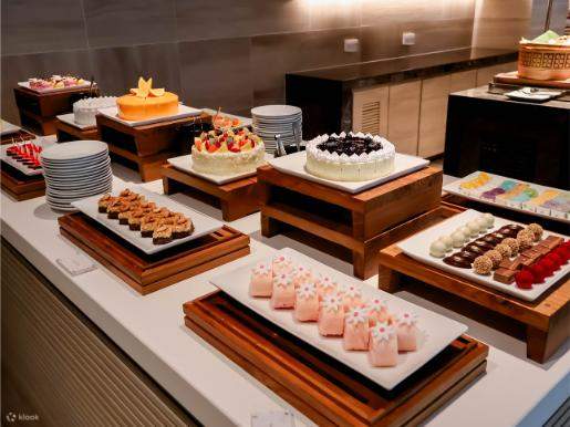 Buffet im Chon Som All Day Dining, Courtyard by Marriott Suvarnabhumi Airport