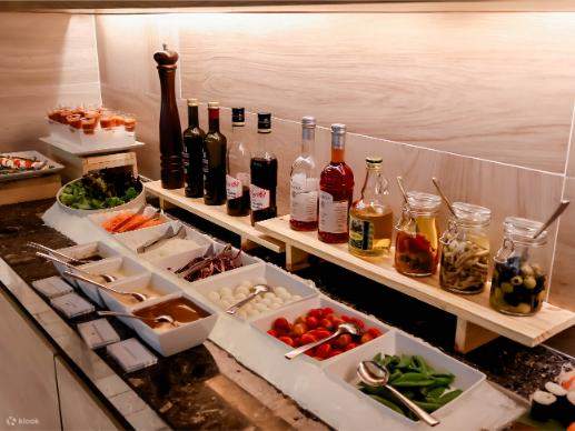 Buffet au Chon Som All Day Dining, Courtyard by Marriott Suvarnabhumi Airport